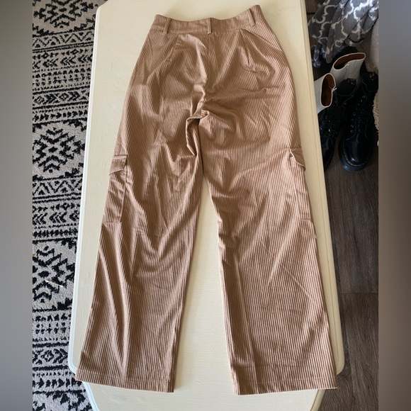 Brown baggy pants - Picture 2 of 3